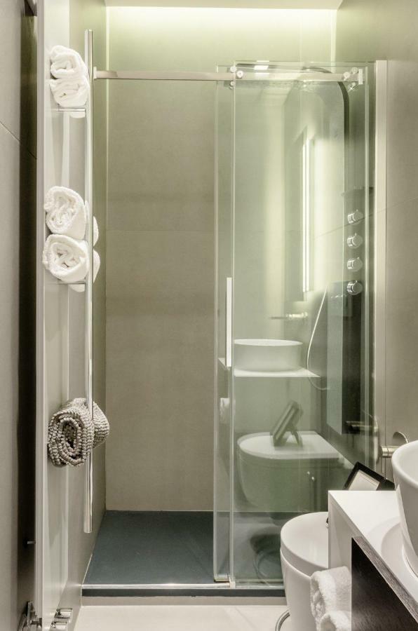 Private Apartment Colosseum روما الغرفة الصورة